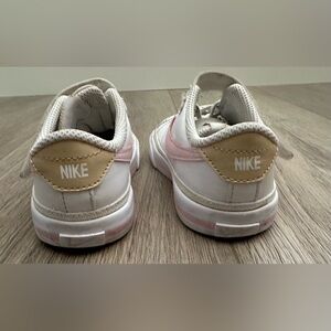 Nike Court Legacy Shoes